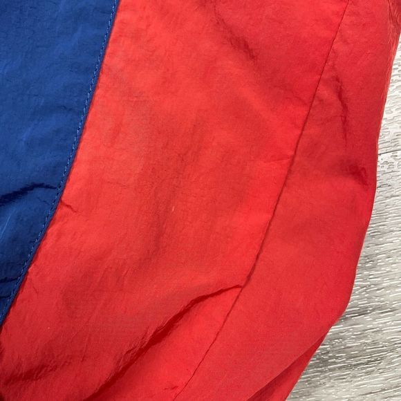 Uniqlo Red and Blue Windbreaker Jacket - Picture 3 of 13